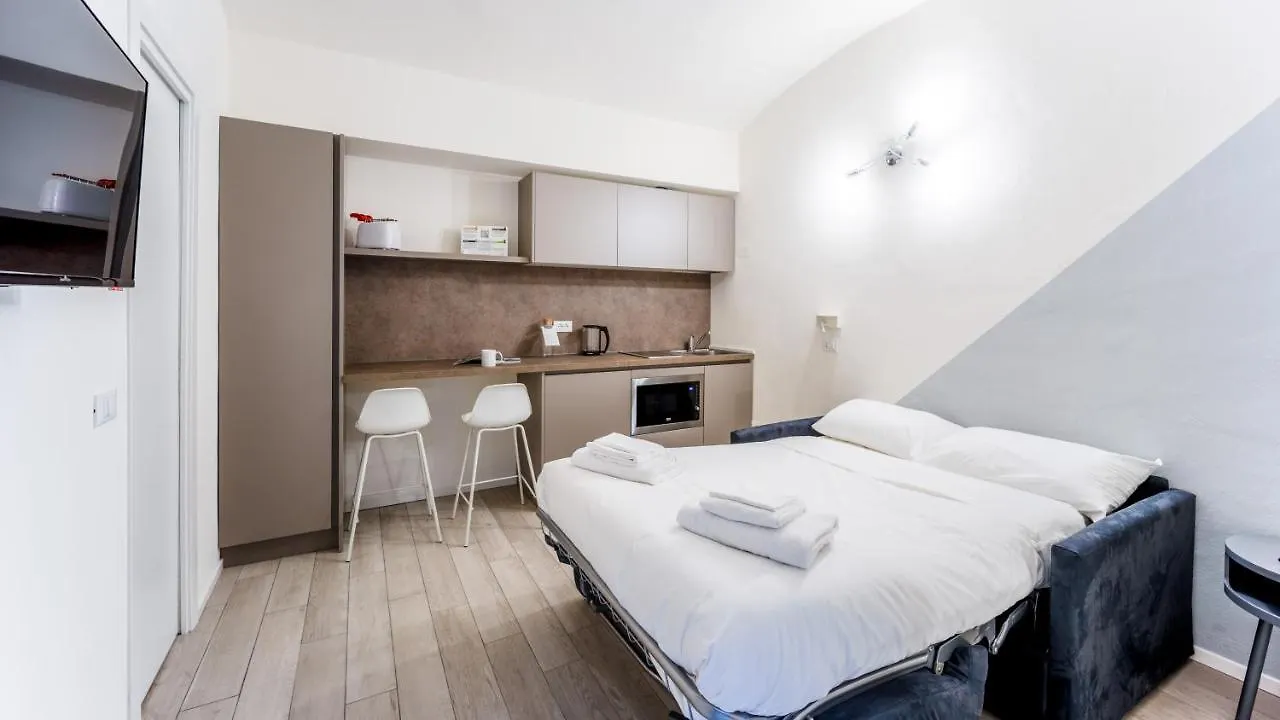Italianway Apartment Milan 0*,  Italy
