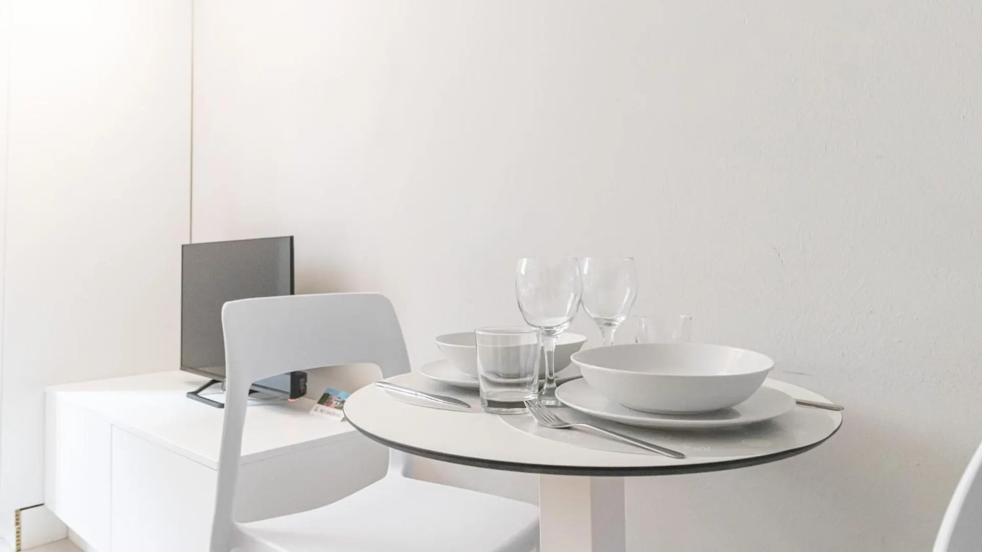 Italianway Apartment Milan 0*,  Italy